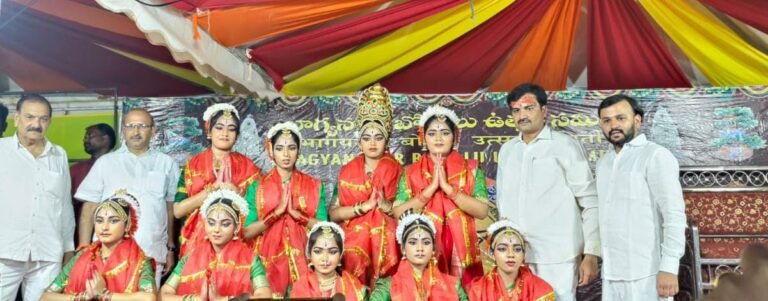 Sridevi Natyalaya's Bharatanatyam Performance Enthralls Audience at Ujjaini Mahankali Bonalu in Secunderabad