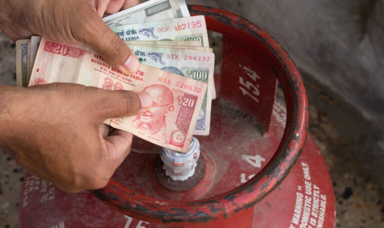 గ్యాస్ సిలిండర్ సబ్సిడీ: మీ పేరు జాబితాలో ఉందా? ఇలా చెక్ చేసుకోండి