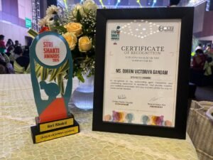 Queeni Victoria swimmer 