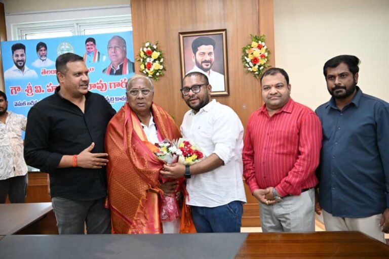 Shashank Pasupuleti Felicitates VH Hanumantha Rao on Appointment as BC Welfare Advisor